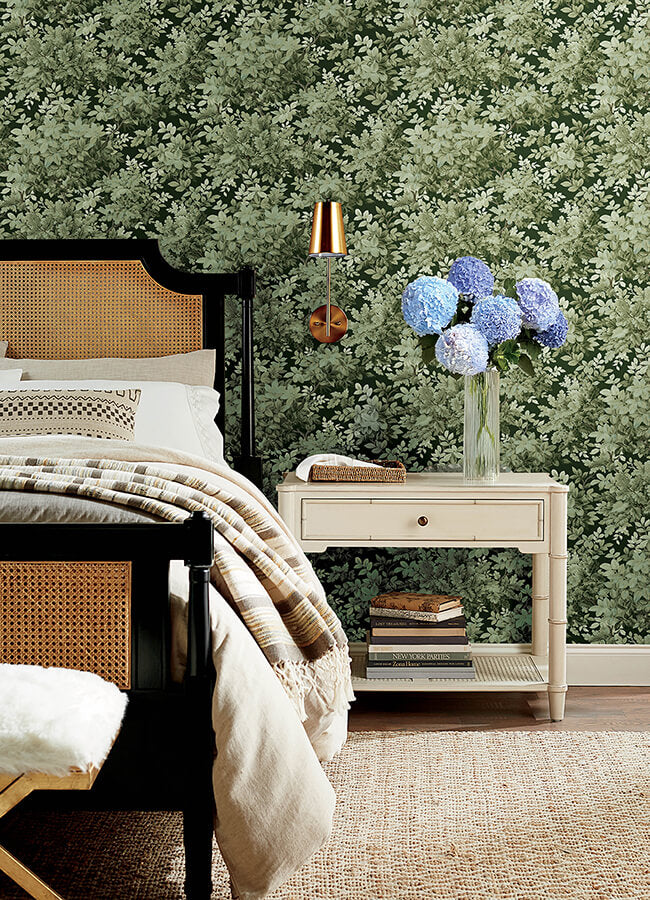 Deciduous Greenwood in Dark Green