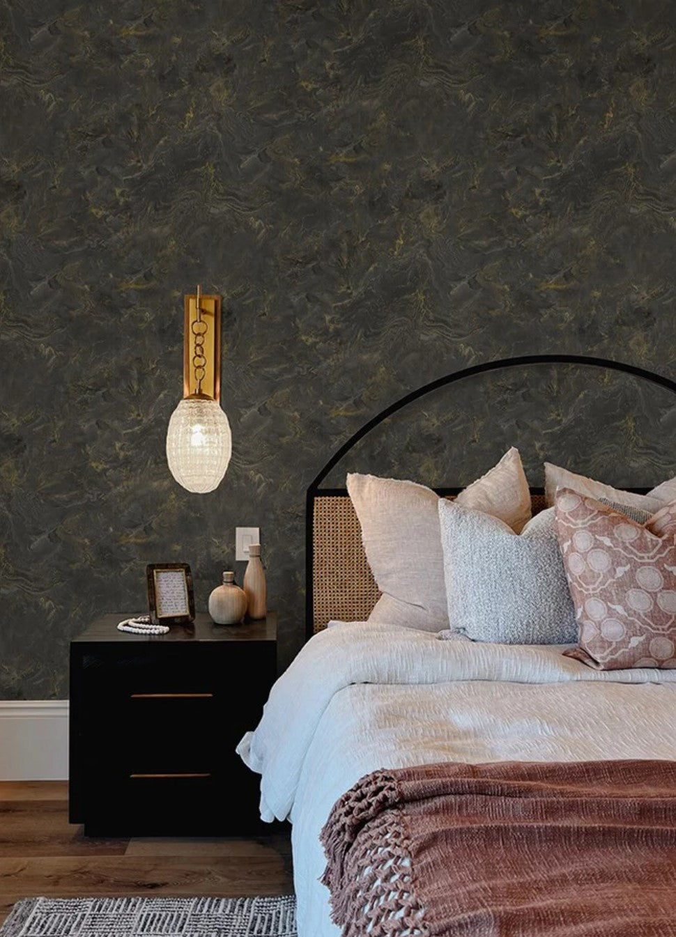 Meness Black Metallic Marbling